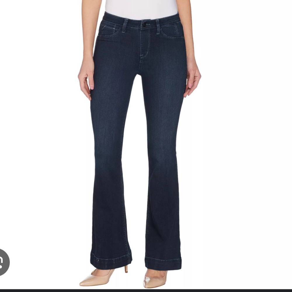 Silky Flare Pull-On Jeans
